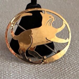 Wild Bryde Kitty Cat Pin Brooch 14K Gold Plate  Vintage.